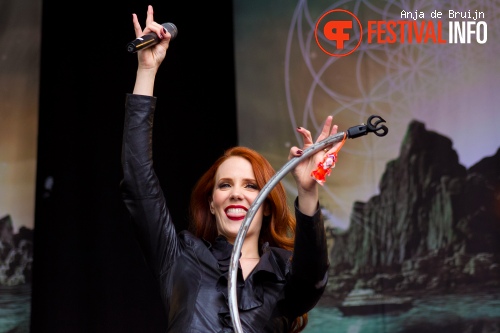 Epica op Parkpop 2014 foto