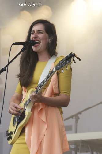 Eefje de Visser op Parkpop 2014 foto