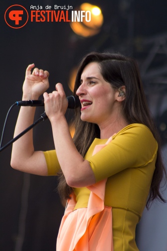 Eefje de Visser op Parkpop 2014 foto