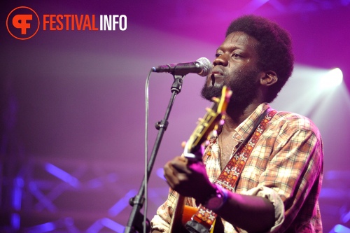 Michael Kiwanuka op De Wereld Draait Buiten 2014 foto