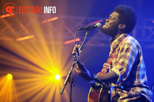 Michael Kiwanuka op De Wereld Draait Buiten 2014 foto