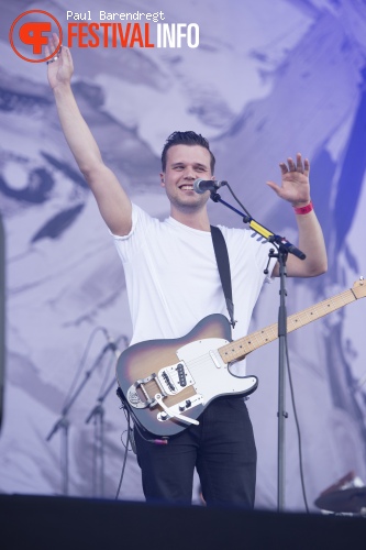 White Lies op Rock Werchter 2014 - dag 1 foto