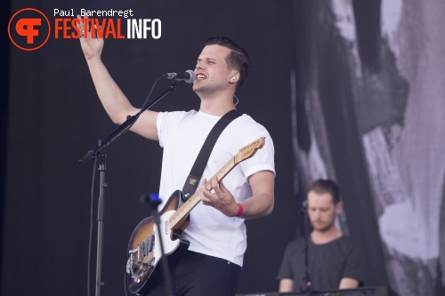 White Lies op Rock Werchter 2014 - dag 1 foto