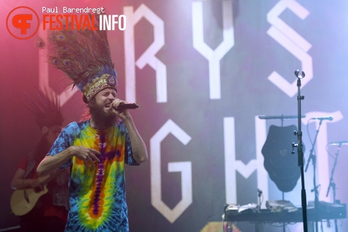 Crystal Fighters op Rock Werchter 2014 - dag 2 foto