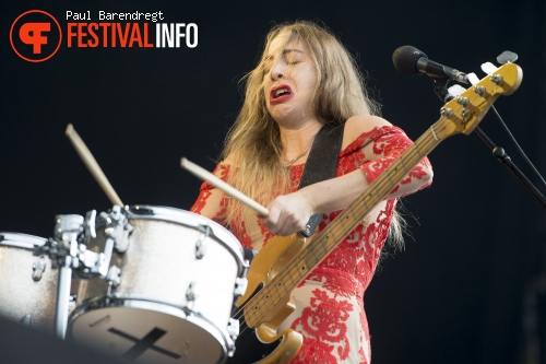 Haim op Rock Werchter 2014 - dag 3 foto