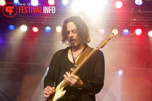 The Winery Dogs op Bospop 2014 - dag 2 foto