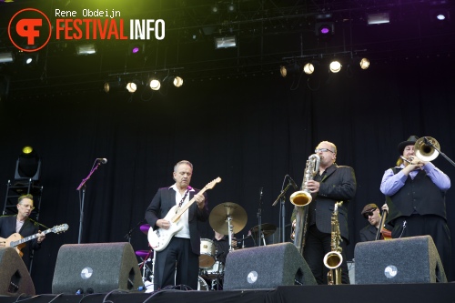 Jimmy Vaughan op Bospop 2014 - dag 2 foto