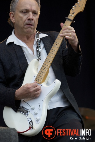 Jimmy Vaughan op Bospop 2014 - dag 2 foto