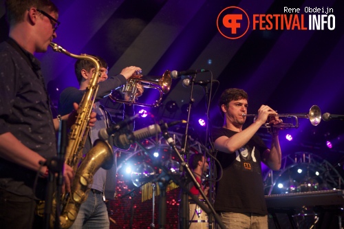 Snarky Puppy op Zwarte Cross 2014 - Dag 1 foto