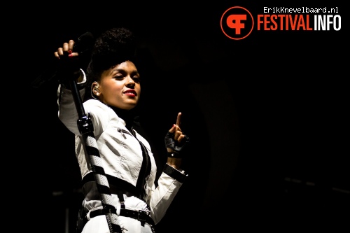 Janelle Monae op Lowlands 2014 - dag 1 foto