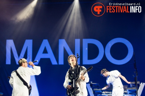 Mando Diao op Lowlands 2014 - dag 1 foto