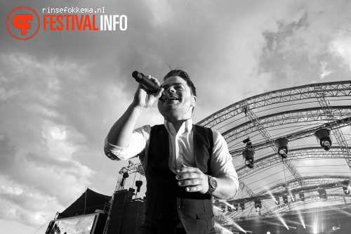 VanVelzen op Strandfestival Zand 2014 foto