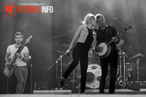 Ilse DeLange op Strandfestival Zand 2014 foto