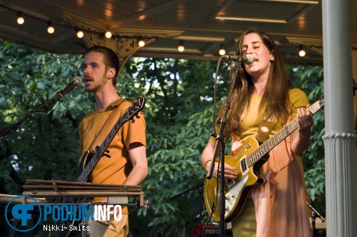 Eefje de Visser op Eefje de Visser - 23/8 - Artis foto