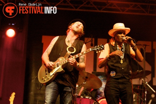 Royal Southern Brotherhood op Bluesrock Tegelen 2014 foto