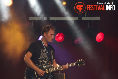 Ruben Hoeke Band op Bluesrock Tegelen 2014 foto