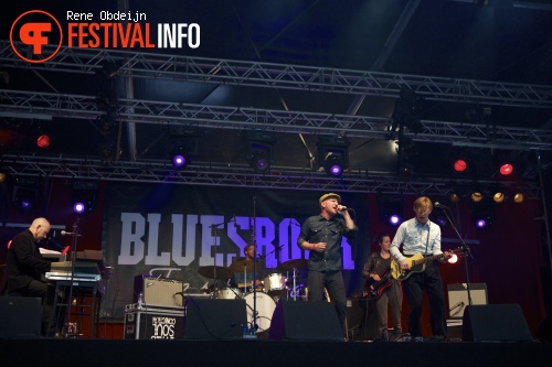 Thorbjørn Risager & The Black Tornado op Bluesrock Tegelen 2014 foto