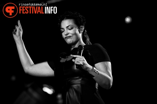 Caro Emerald op Appelpop 2014 foto