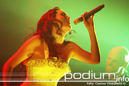 Within Temptation op Within Temptation - 14/3 - Melkweg foto