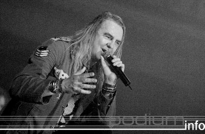 Saxon op Saxon - 11/3 - Paradiso foto