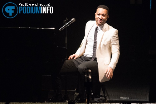 John Legend op John Legend - 30/10 - Ziggodome foto
