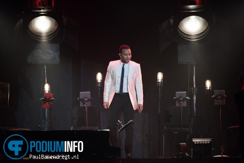 John Legend op John Legend - 30/10 - Ziggodome foto