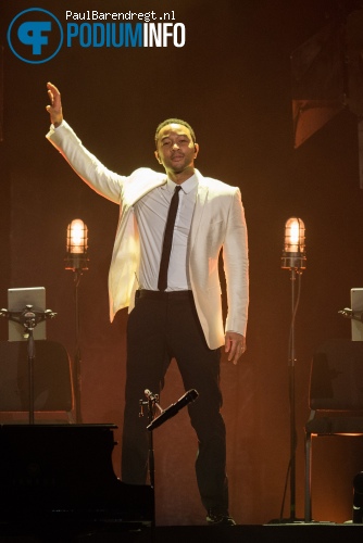 John Legend op John Legend - 30/10 - Ziggodome foto