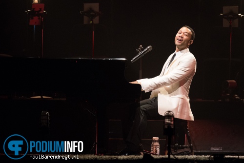 John Legend op John Legend - 30/10 - Ziggodome foto
