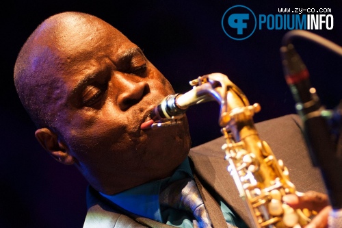 Maceo Parker op Maceo Parker - 29/10 - TivoliVredenburg foto