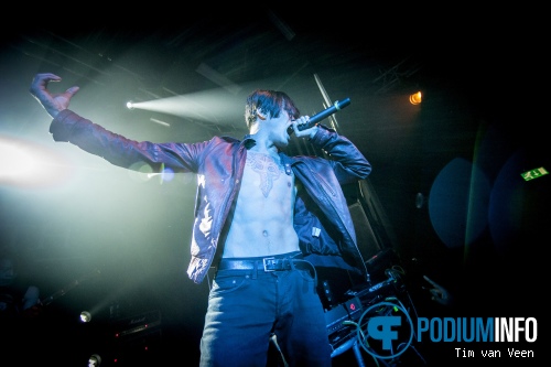 Crossfaith op Crossfaith - 4/11 - de Helling foto