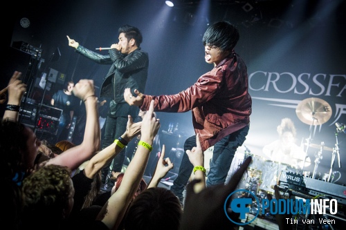 Crossfaith op Crossfaith - 4/11 - de Helling foto
