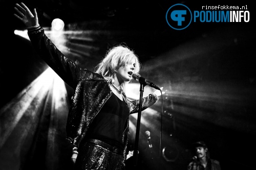 The Asteroids Galaxy Tour op The Asteroids Galaxy Tour - 7/11 Melkweg foto