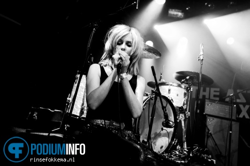The Asteroids Galaxy Tour op The Asteroids Galaxy Tour - 7/11 Melkweg foto