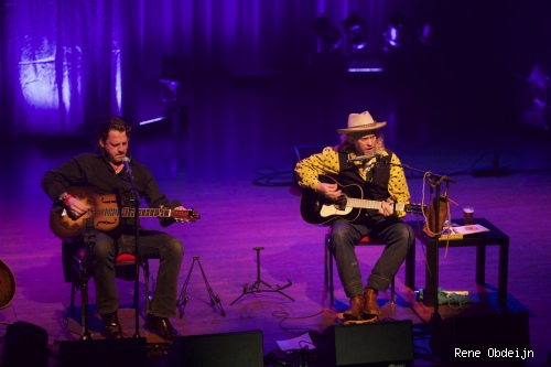 Ian Siegal op Bluesfestival Hoogeveen 2014 foto