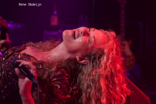 Dana Fuchs op Bluesfestival Hoogeveen 2014 foto