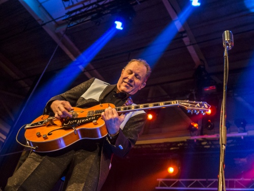 Reverend Horton Heat op ScumBash 2015 foto