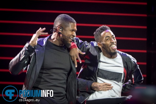 Usher op Usher - 04/03 - Ziggo Dome foto