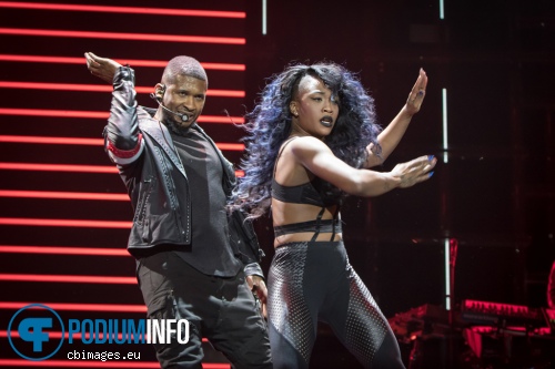 Usher op Usher - 04/03 - Ziggo Dome foto