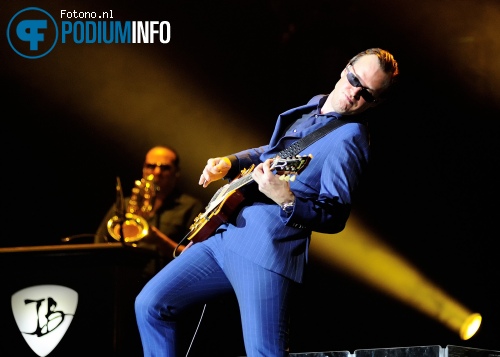 Joe Bonamassa op Joe Bonamassa - 10/03 - Koninklijk Theater Carré foto