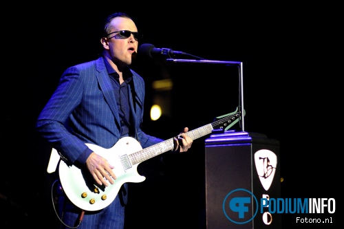 Joe Bonamassa op Joe Bonamassa - 10/03 - Koninklijk Theater Carré foto