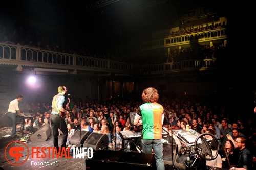 De Staat op Pinguins in Paradiso - 04/04 - Paradiso Amsterdam foto