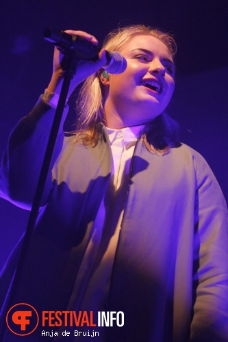 Låpsley op Motel Mozaique 2015 foto