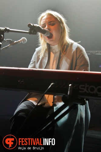 Låpsley op Motel Mozaique 2015 foto