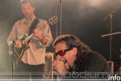 Johnny Mastro & Mama's Boys op Johnny Mastro & The Mama's Boys - 21/4 - De Lantaarn foto