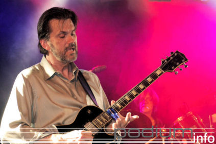 Johnny Mastro & Mama's Boys op Johnny Mastro & The Mama's Boys - 21/4 - De Lantaarn foto