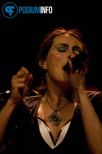 Within Temptation op Within Temptation - 21/04 - De Meenthe foto