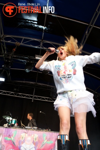 Skip & Die op Bevrijdingsfestival Overijssel 2015 foto