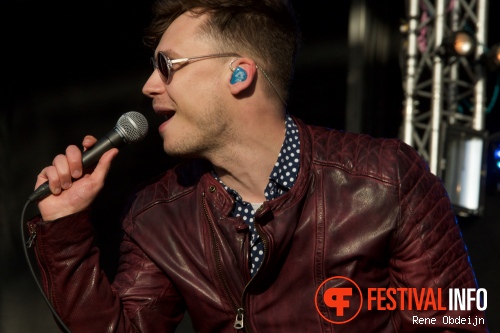 Handsome Poets op Bevrijdingsfestival Overijssel 2015 foto