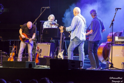 Mark Knopfler op Mark Knopfler - 06/06 - Ziggo Dome foto