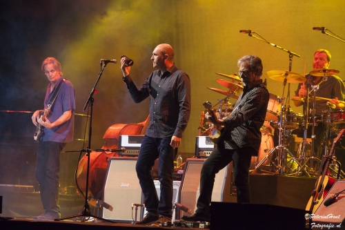 Mark Knopfler op Mark Knopfler - 06/06 - Ziggo Dome foto